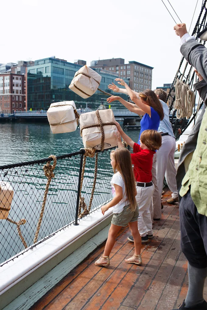Boston Tea Party Ships & Museum