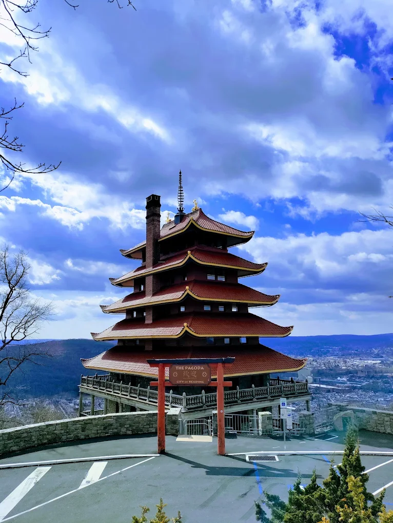 The Pagoda Reading