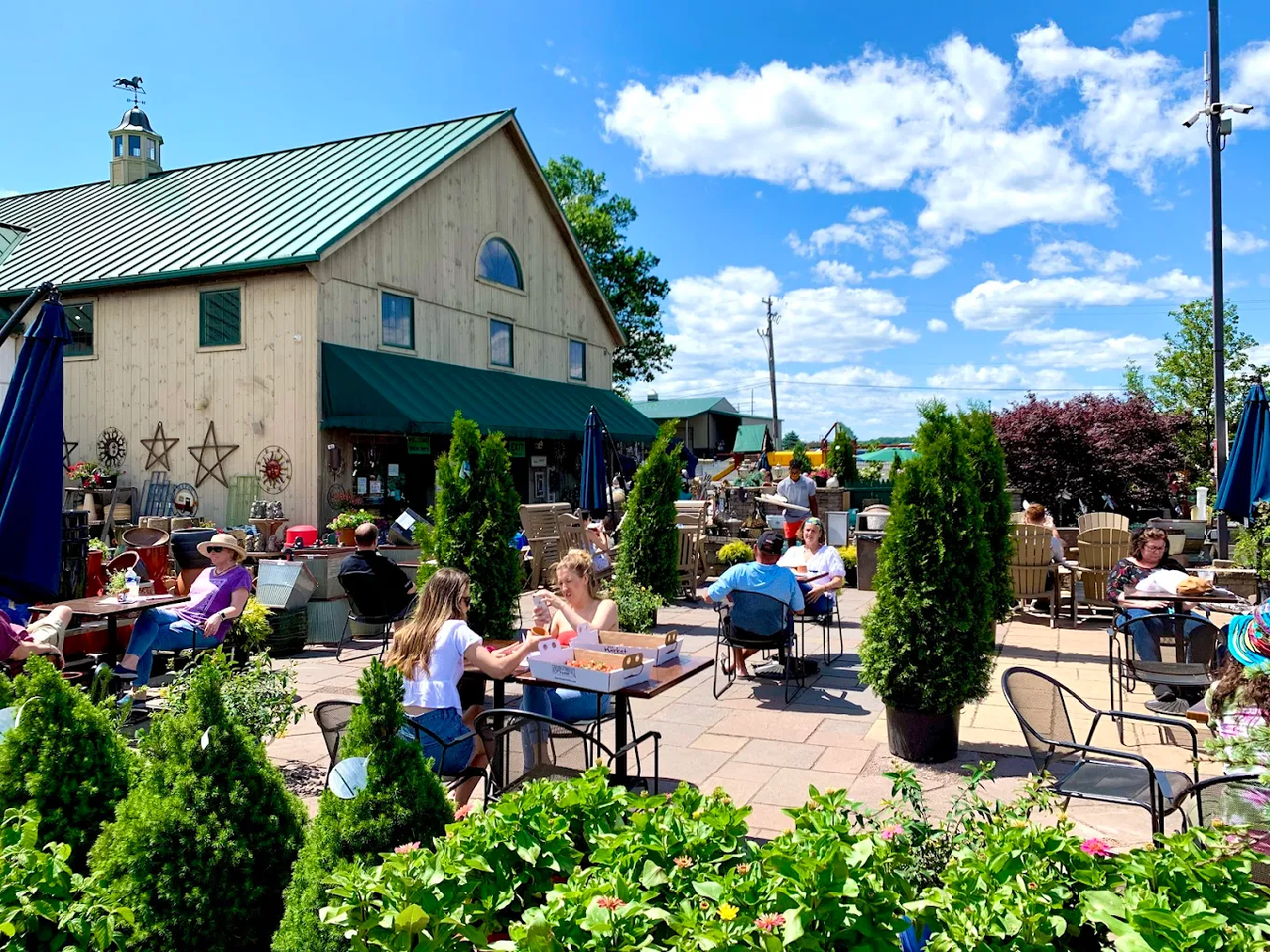 Stone's Throw Pub at Shady Brook Farm